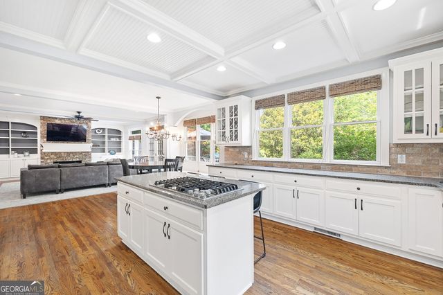 1121 Vinings Grove Way SE, Smyrna, GA 30082