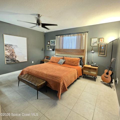 576 Kylar Drive NW, Palm Bay, FL 32907