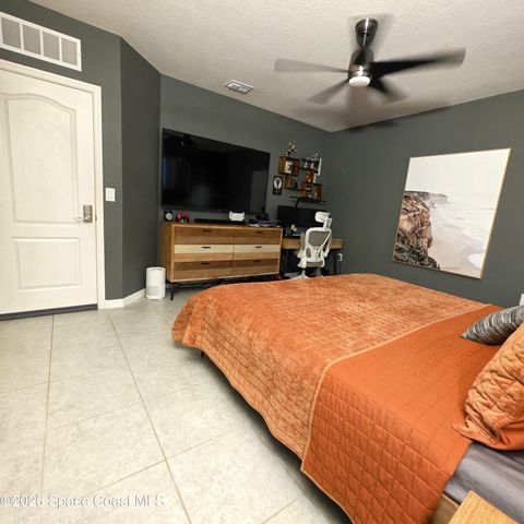 576 Kylar Drive NW, Palm Bay, FL 32907