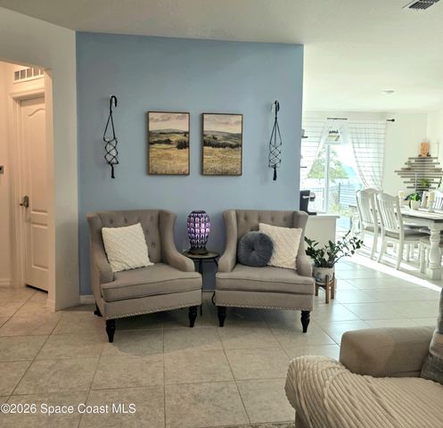 576 Kylar Drive NW, Palm Bay, FL 32907