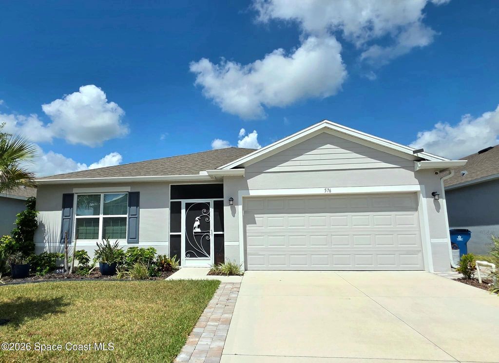 576 Kylar Drive NW, Palm Bay, FL 32907