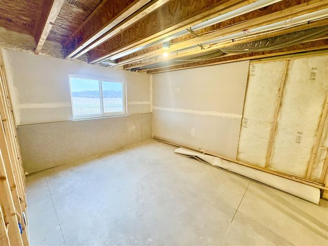 7105 Kettle Dale Avenue, Alto, MI 49302