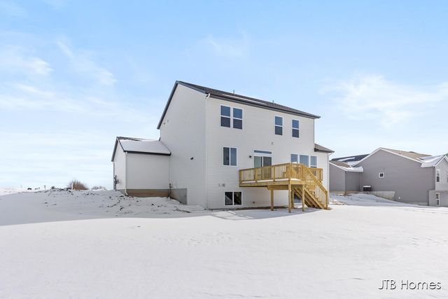 7105 Kettle Dale Avenue, Alto, MI 49302