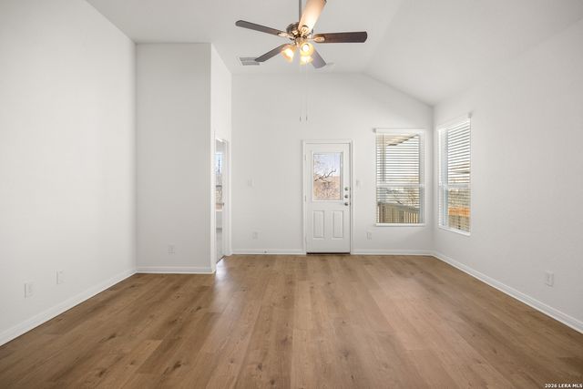 5411 Devils Gate Unit 2, Converse, TX 78109