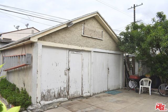 3973 S Van Ness Avenue, Los Angeles, CA 90062