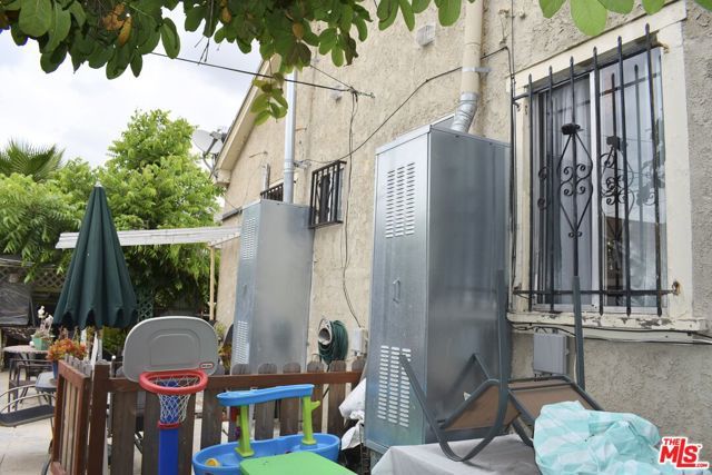 3973 S Van Ness Avenue, Los Angeles, CA 90062
