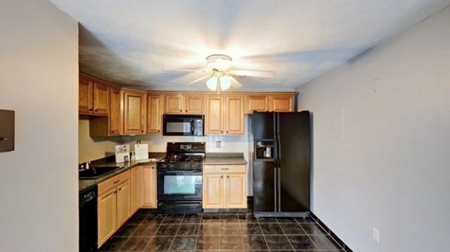 18 Kenmar Dr 161, Billerica, MA 01821