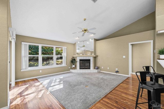 2033 Hamilton Crossing Blvd, Pensacola, FL 32533