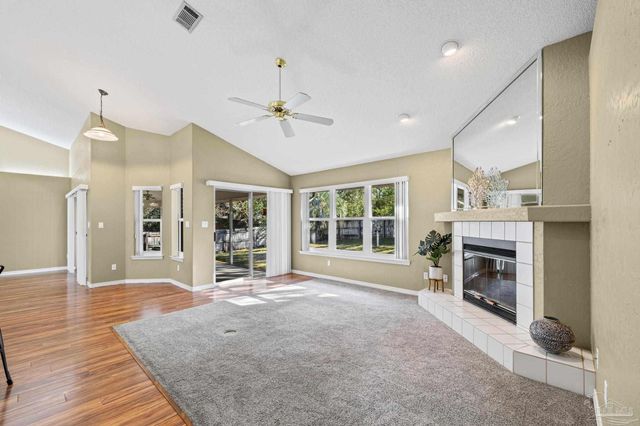 2033 Hamilton Crossing Blvd, Pensacola, FL 32533