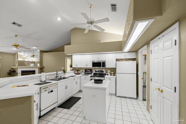 2033 Hamilton Crossing Blvd, Pensacola, FL 32533