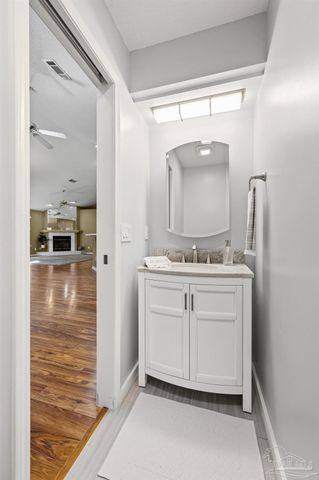 2033 Hamilton Crossing Blvd, Pensacola, FL 32533