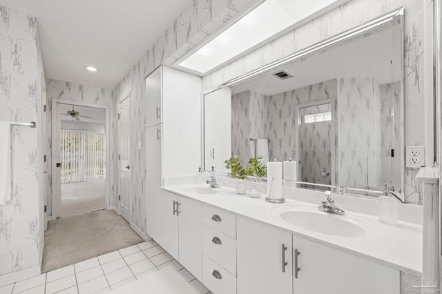 2033 Hamilton Crossing Blvd, Pensacola, FL 32533