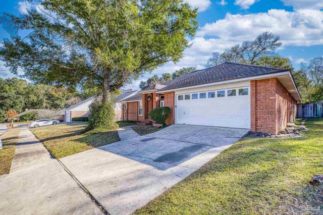 2033 Hamilton Crossing Blvd, Pensacola, FL 32533
