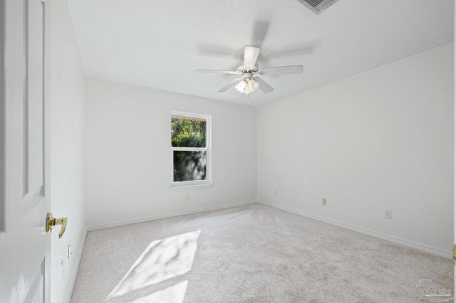 2033 Hamilton Crossing Blvd, Pensacola, FL 32533