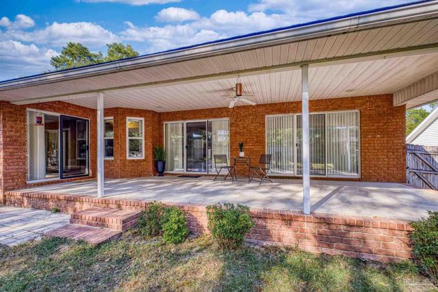 2033 Hamilton Crossing Blvd, Pensacola, FL 32533