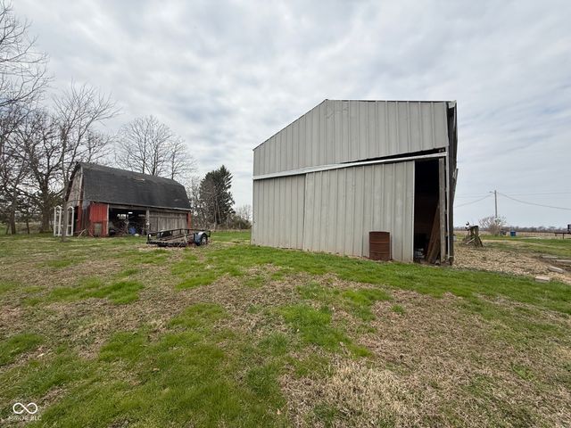 10074 N 400 W, Carthage, IN 46115