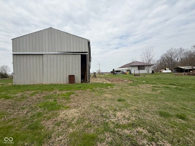 10074 N 400 W, Carthage, IN 46115