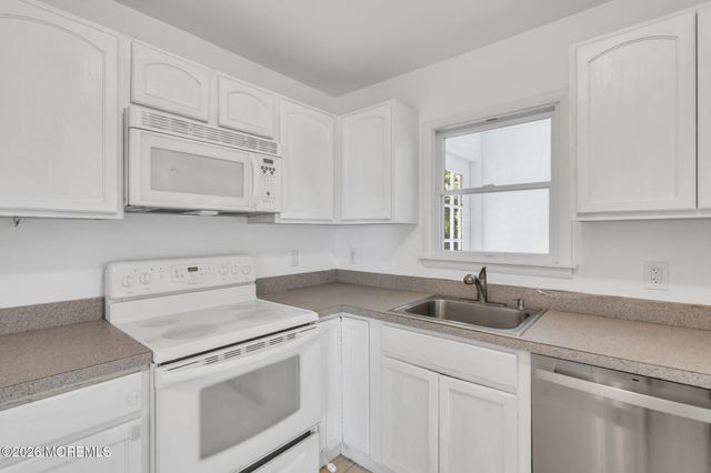 967 Raleigh Drive, Toms River, NJ 08753