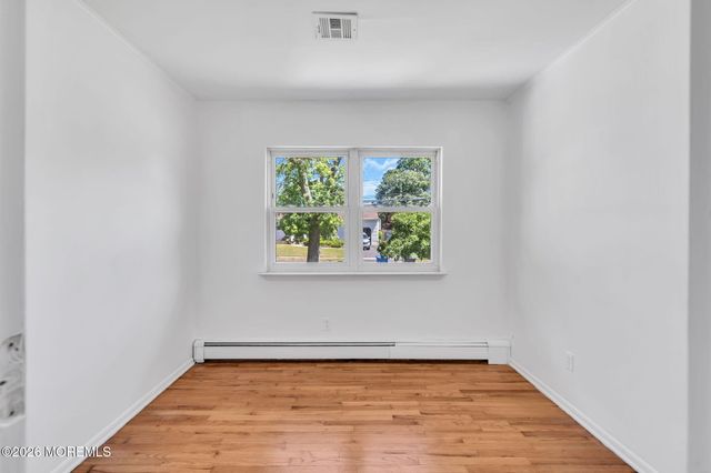 967 Raleigh Drive, Toms River, NJ 08753