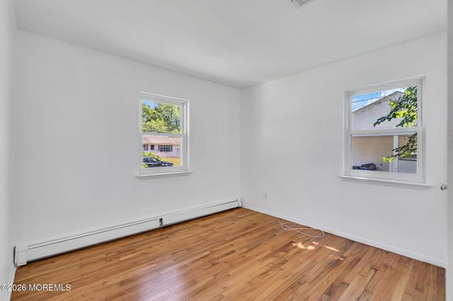 967 Raleigh Drive, Toms River, NJ 08753