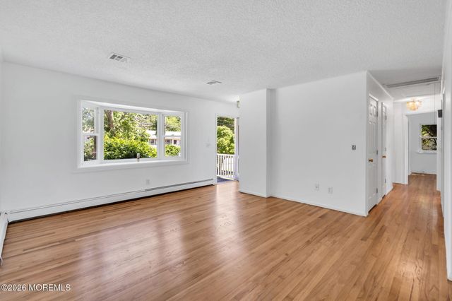 967 Raleigh Drive, Toms River, NJ 08753
