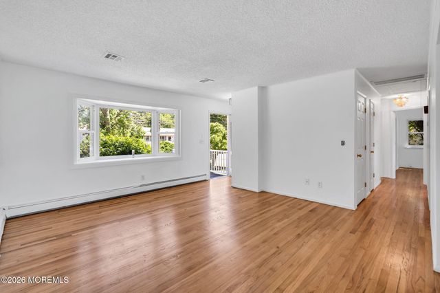 967 Raleigh Drive, Toms River, NJ 08753