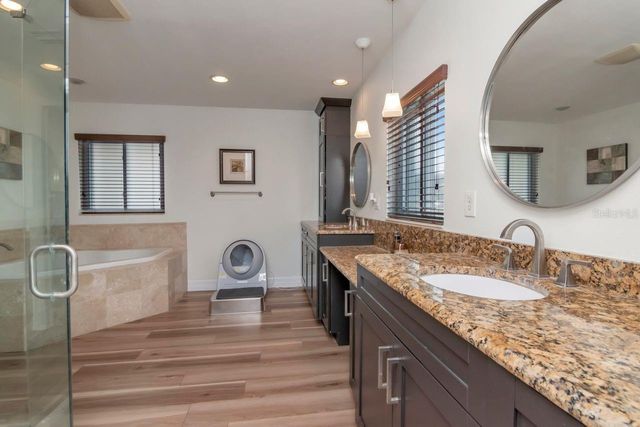 405 DRIFTWOOD DRIVE E, Palm Harbor, FL 34683