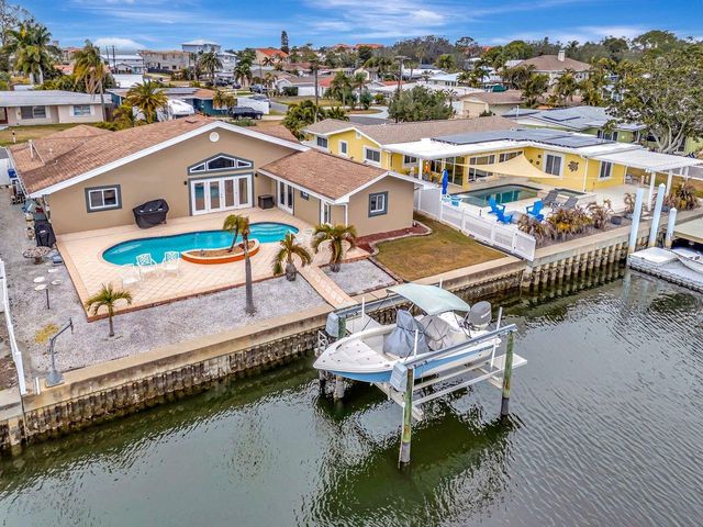 405 DRIFTWOOD DRIVE E, Palm Harbor, FL 34683