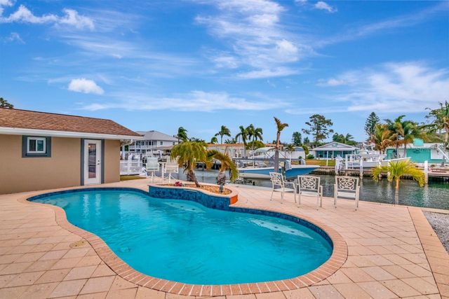 405 DRIFTWOOD DRIVE E, Palm Harbor, FL 34683