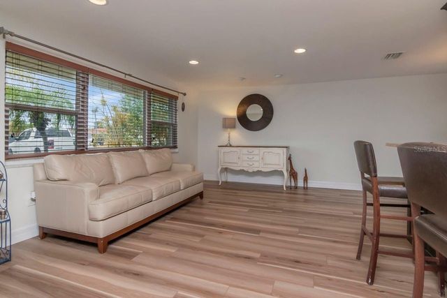 405 DRIFTWOOD DRIVE E, Palm Harbor, FL 34683