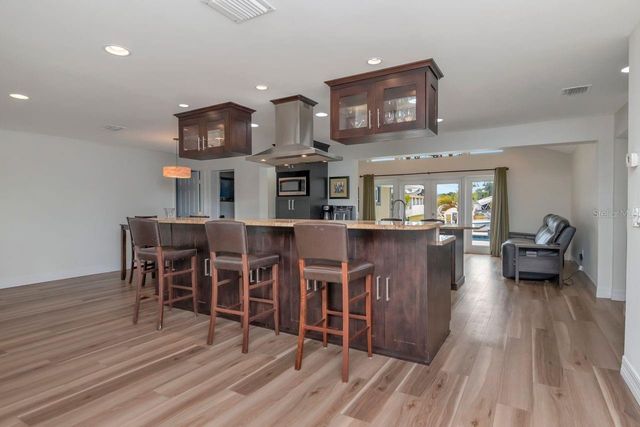 405 DRIFTWOOD DRIVE E, Palm Harbor, FL 34683