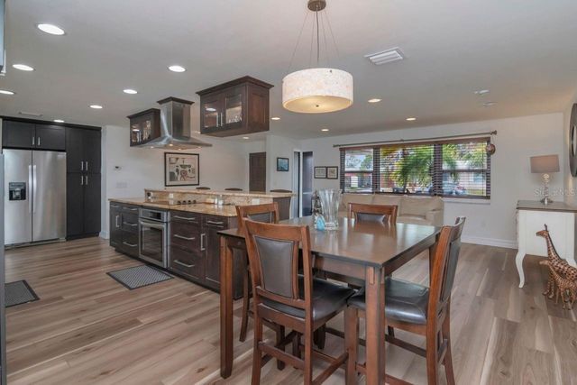 405 DRIFTWOOD DRIVE E, Palm Harbor, FL 34683