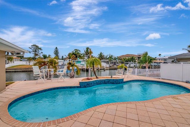 405 DRIFTWOOD DRIVE E, Palm Harbor, FL 34683