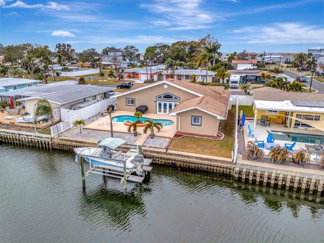 405 DRIFTWOOD DRIVE E, Palm Harbor, FL 34683