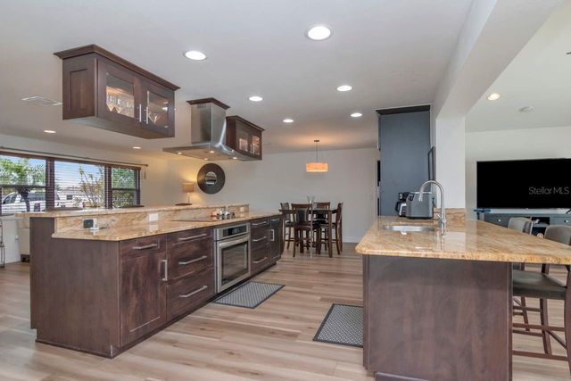 405 DRIFTWOOD DRIVE E, Palm Harbor, FL 34683