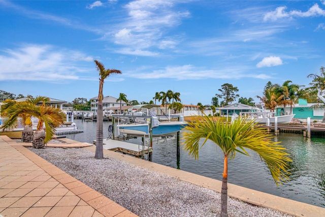 405 DRIFTWOOD DRIVE E, Palm Harbor, FL 34683