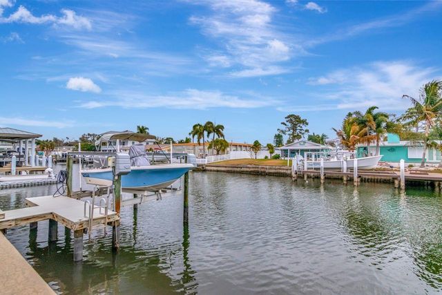 405 DRIFTWOOD DRIVE E, Palm Harbor, FL 34683