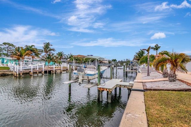 405 DRIFTWOOD DRIVE E, Palm Harbor, FL 34683