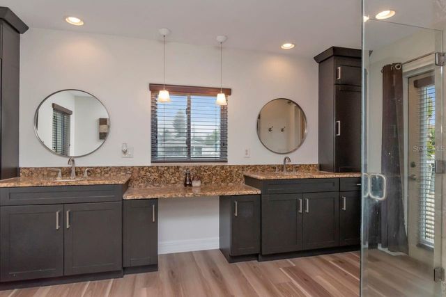 405 DRIFTWOOD DRIVE E, Palm Harbor, FL 34683