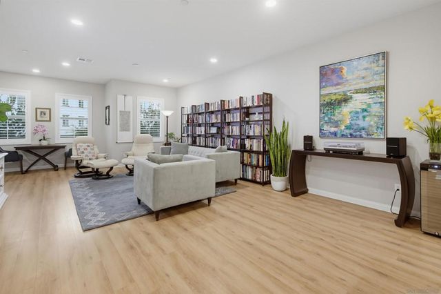 12922 Peppergrass Creek Gate 66, San Diego, CA 92130
