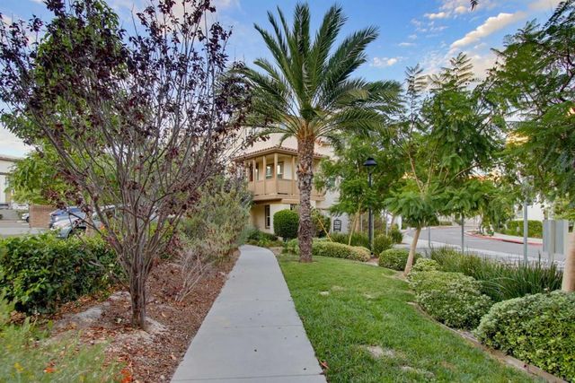 12922 Peppergrass Creek Gate 66, San Diego, CA 92130