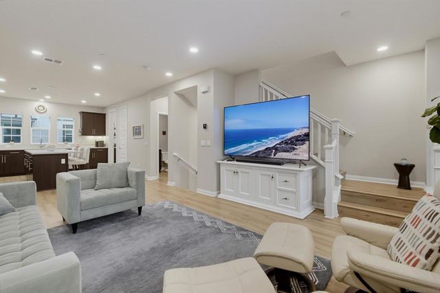 12922 Peppergrass Creek Gate 66, San Diego, CA 92130