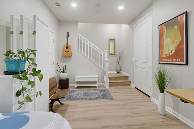 12922 Peppergrass Creek Gate 66, San Diego, CA 92130