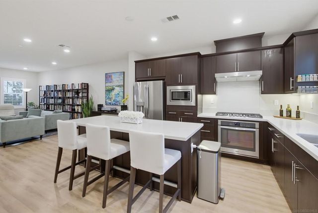 12922 Peppergrass Creek Gate 66, San Diego, CA 92130