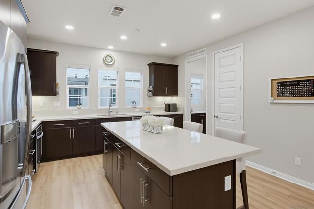 12922 Peppergrass Creek Gate 66, San Diego, CA 92130