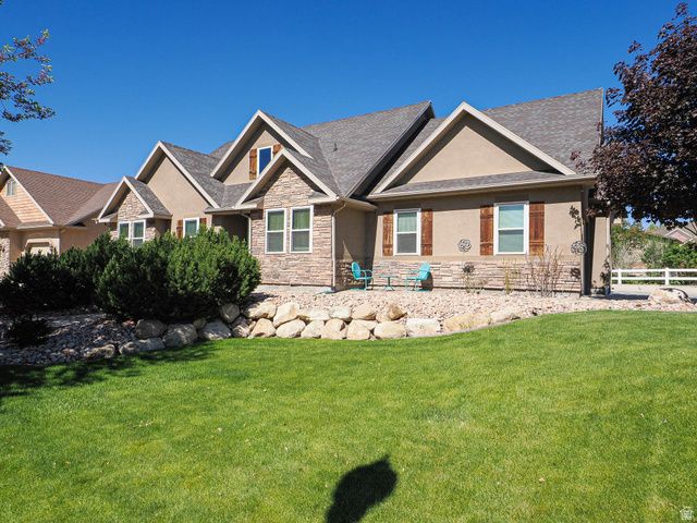 8124 S MACKS INN CIR, West Jordan, UT 84081