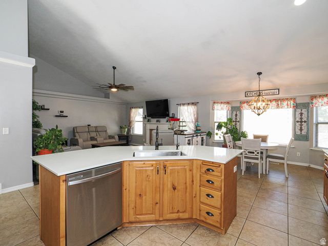 8124 S MACKS INN CIR, West Jordan, UT 84081