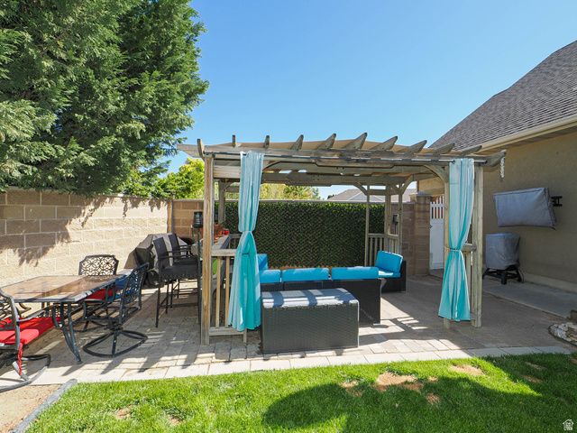 8124 S MACKS INN CIR, West Jordan, UT 84081
