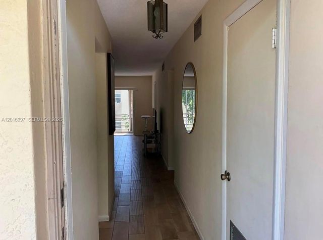 151 Berkley Rd 303, Hollywood, FL 33024