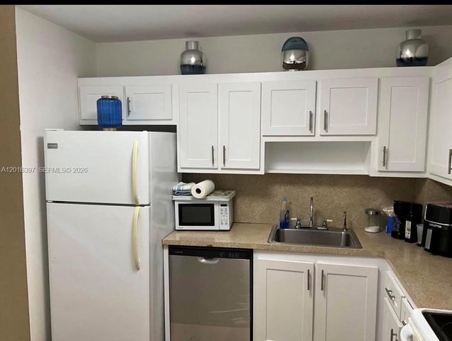 151 Berkley Rd 303, Hollywood, FL 33024
